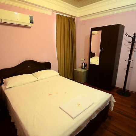 Hotel Peria Batumi Exterior photo